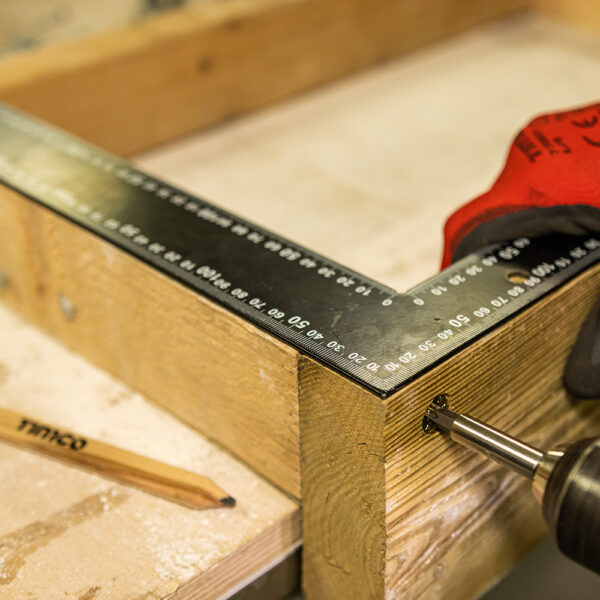 863789_w3.jpg Framing & Carpenter's Square